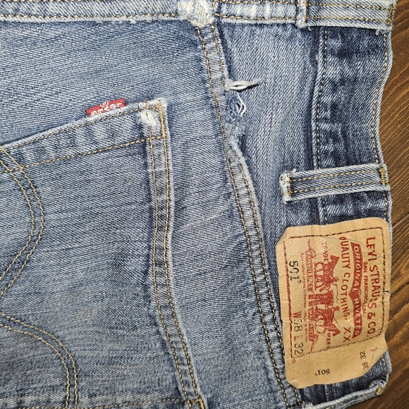 Mens levis 501 red tab button jeans - Picture 7 of 7